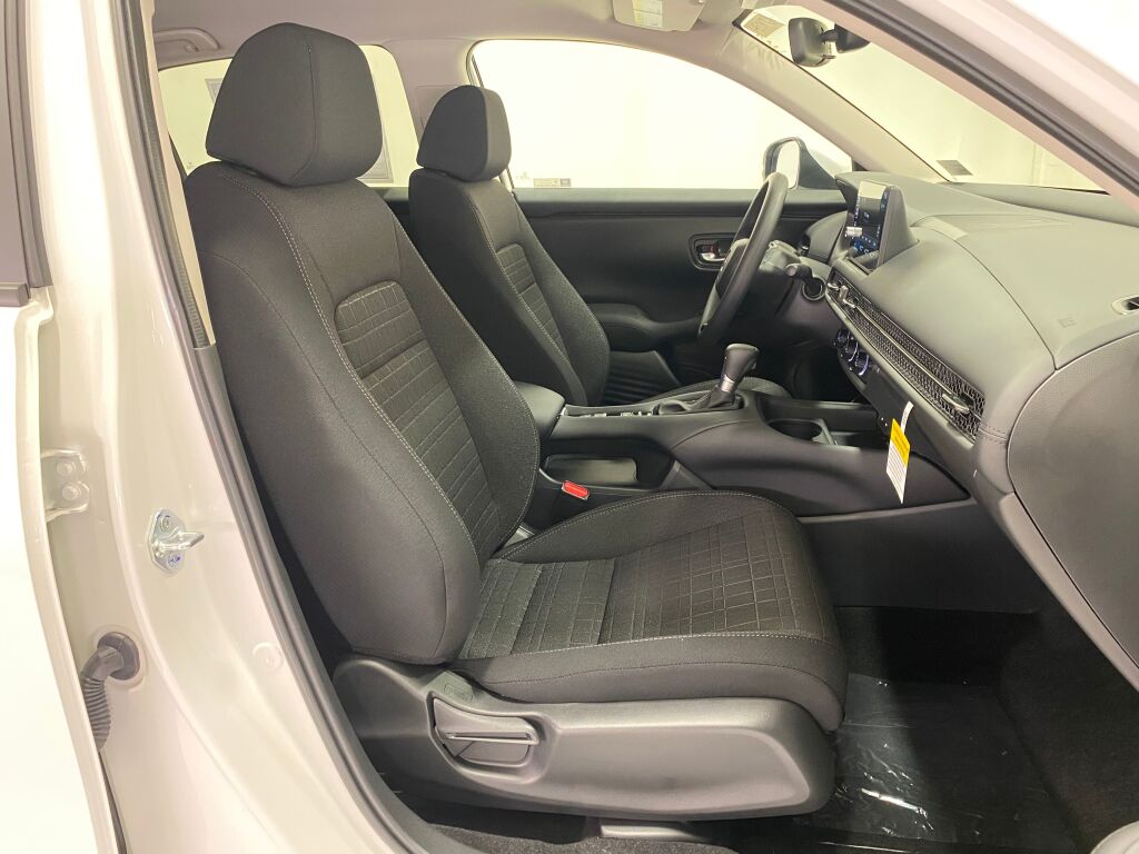 2027 Honda HR-V LX - 6