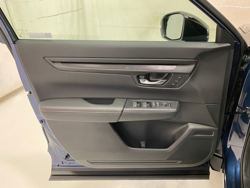2026 Honda CR-V Hybrid Sport-L CANYON RIVER BLUE at Altoona Honda