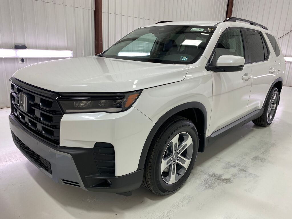 2026 Honda Pilot EX-L PLATINUM WHITE PEARL at Altoona Honda