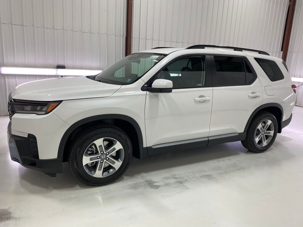 2026 Honda Pilot EX-L PLATINUM WHITE PEARL at Altoona Honda