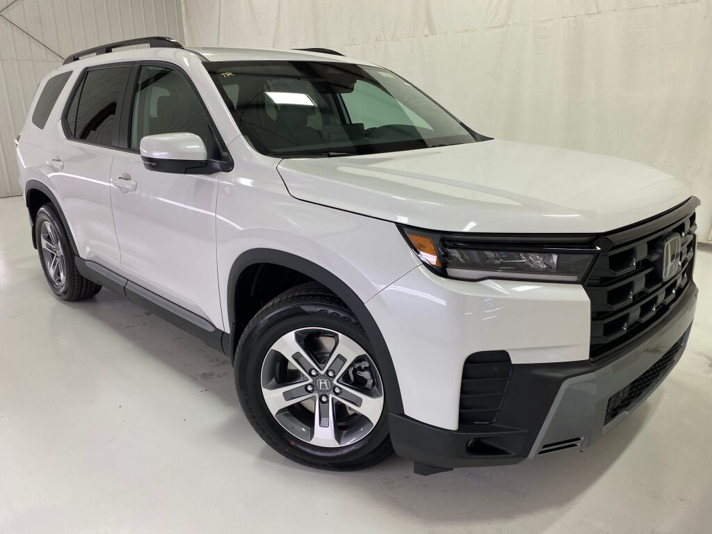 2026 Honda Pilot EX-L PLATINUM WHITE PEARL at Altoona Honda