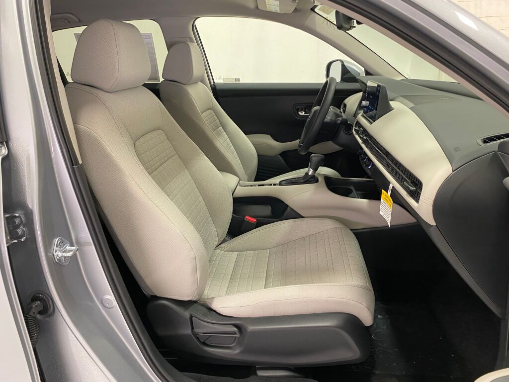 2027 Honda HR-V LX - 6
