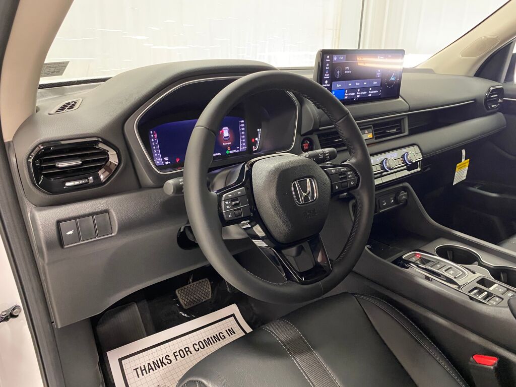 2026 Honda Pilot EX-L PLATINUM WHITE PEARL at Altoona Honda