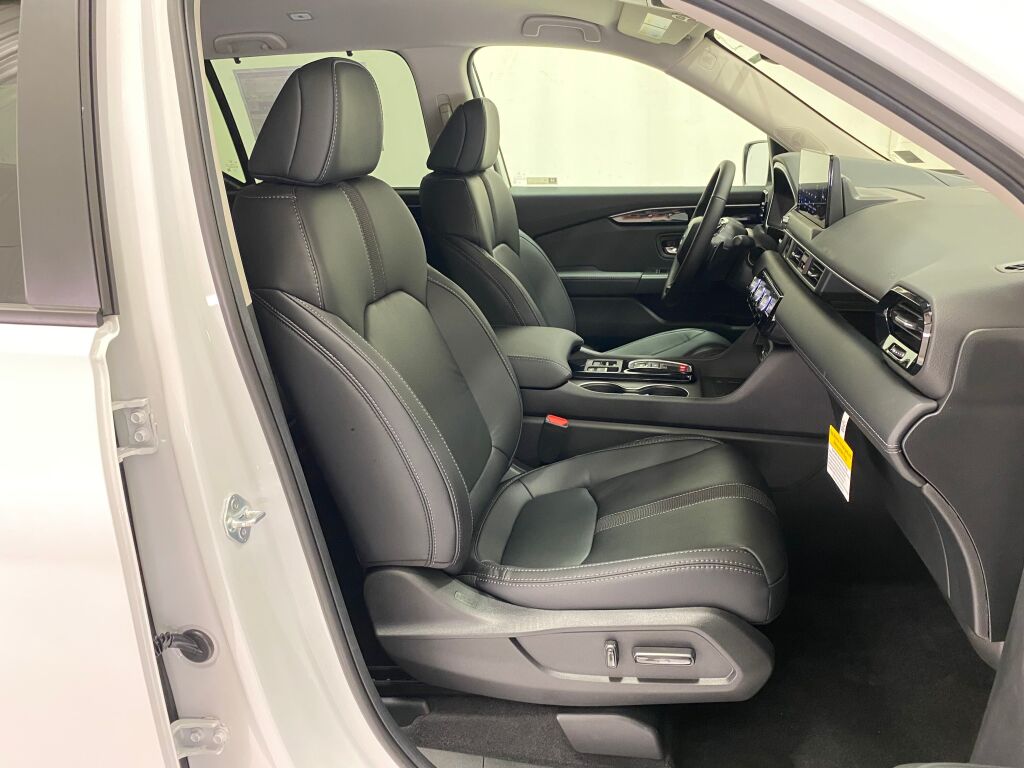 2026 Honda Pilot EX-L PLATINUM WHITE PEARL at Altoona Honda