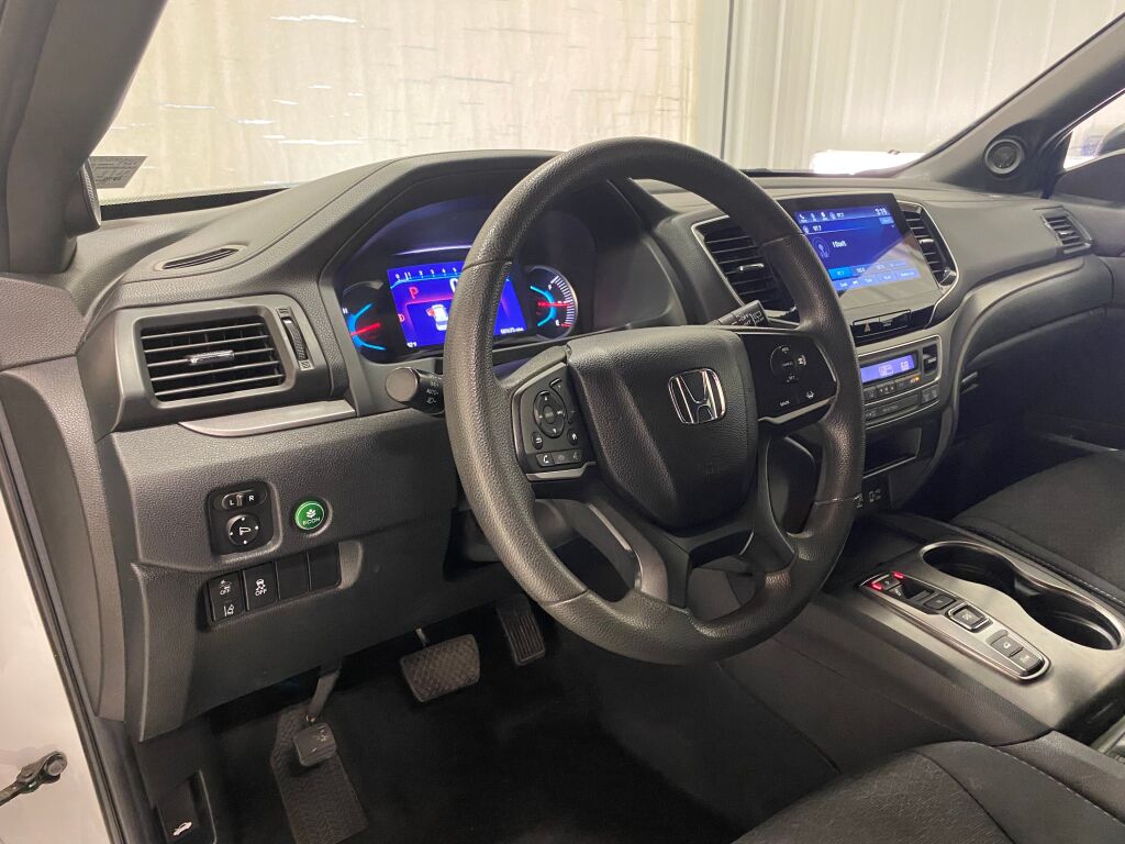 2021 Honda Passport photo 11 of 34