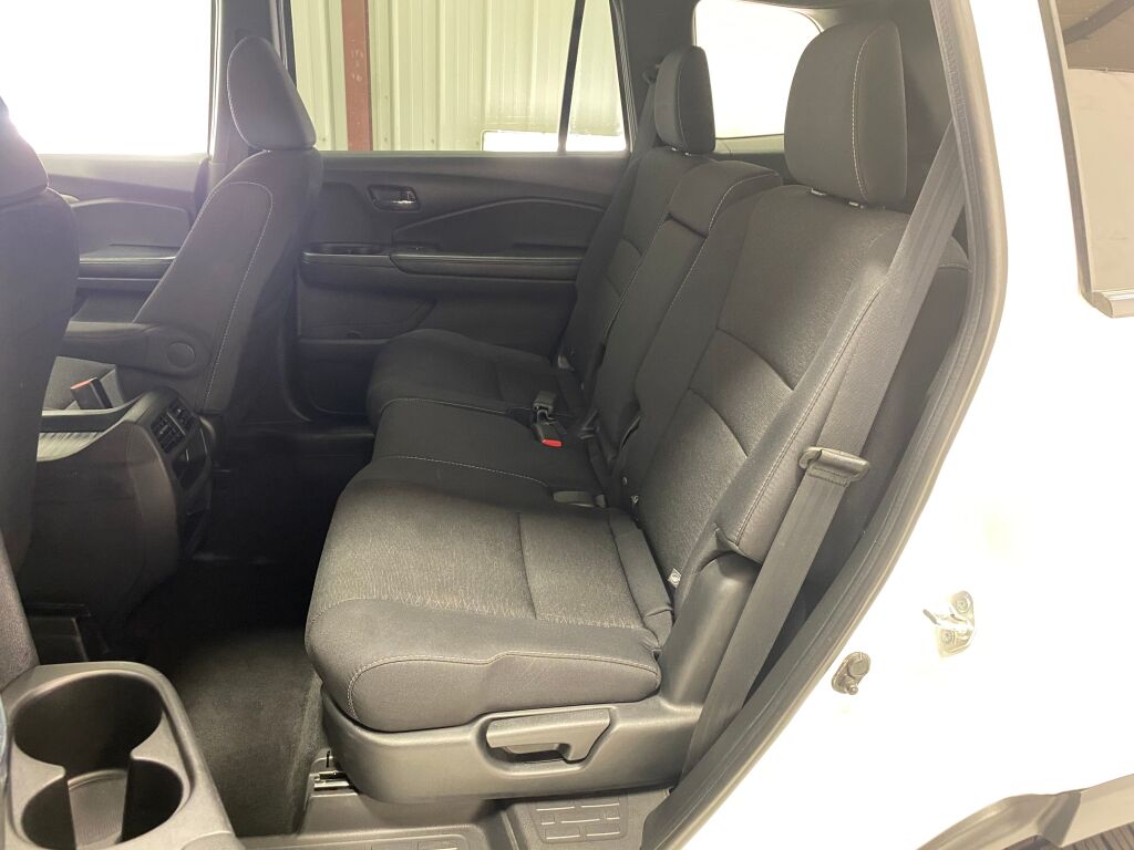 2021 Honda Passport photo 24 of 34