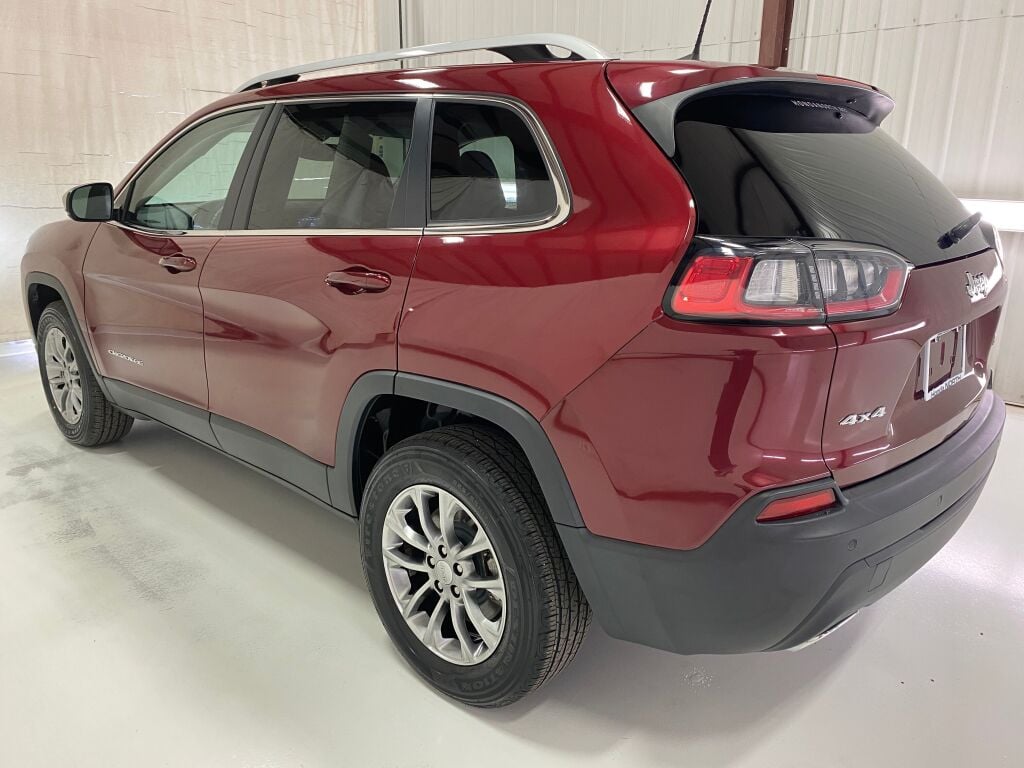 2021 Jeep Cherokee Latitude Lux Velvet Red Pearlcoat at Rafferty Subaru