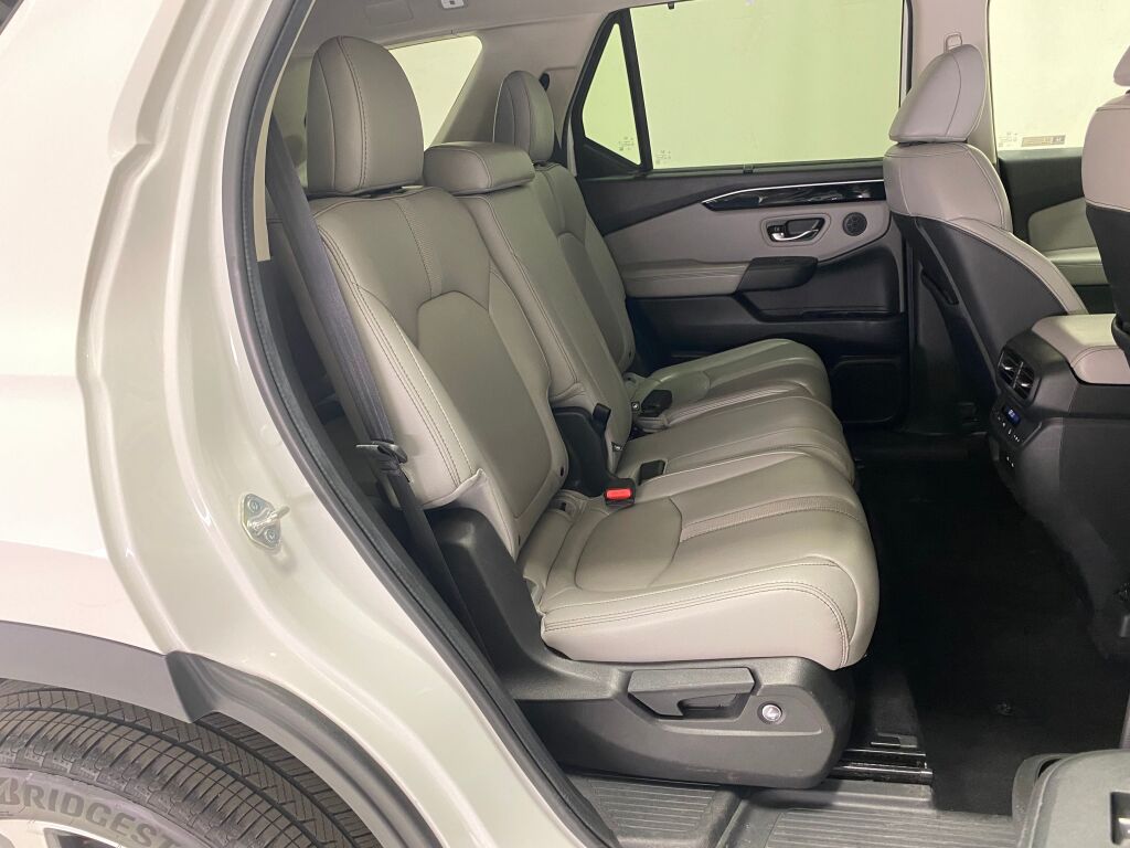 2024 Honda Pilot Touring Platinum White Pearl at Honda North