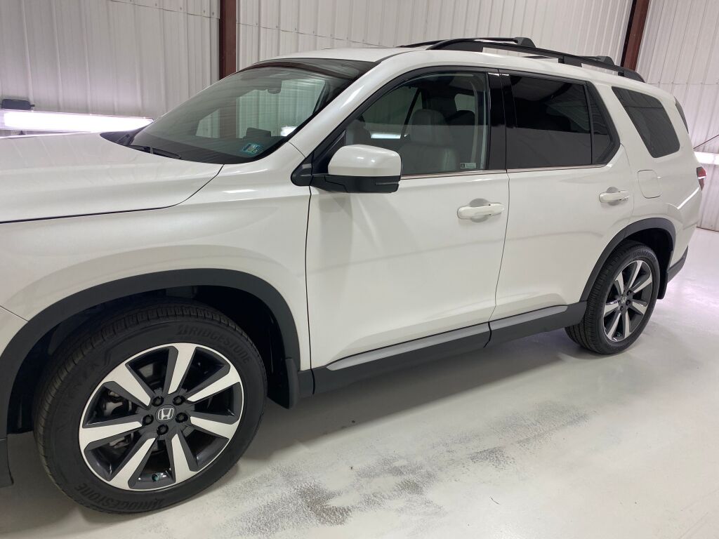 2024 Honda Pilot Touring Platinum White Pearl at Honda North