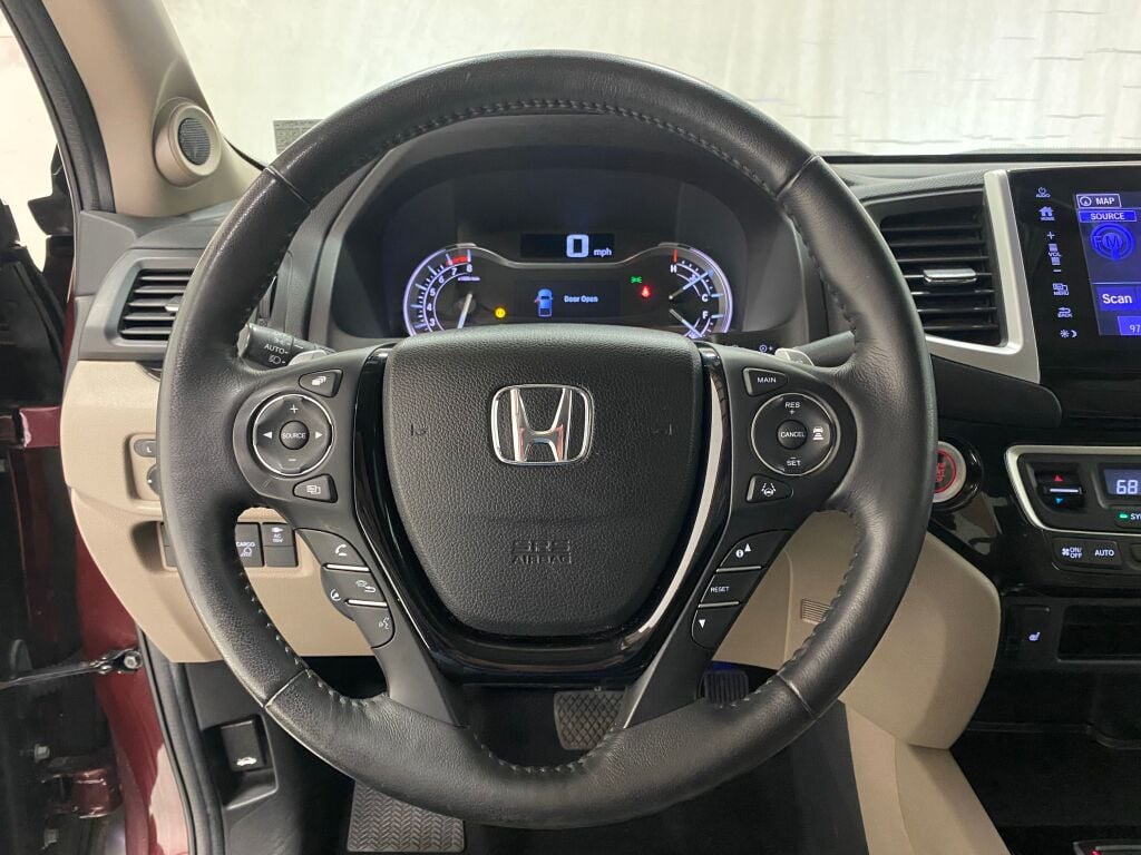 2020 Honda Ridgeline photo 32 of 38