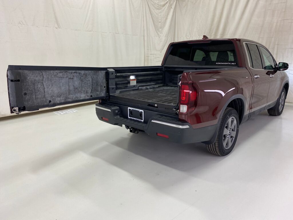 2020 Honda Ridgeline photo 25 of 38