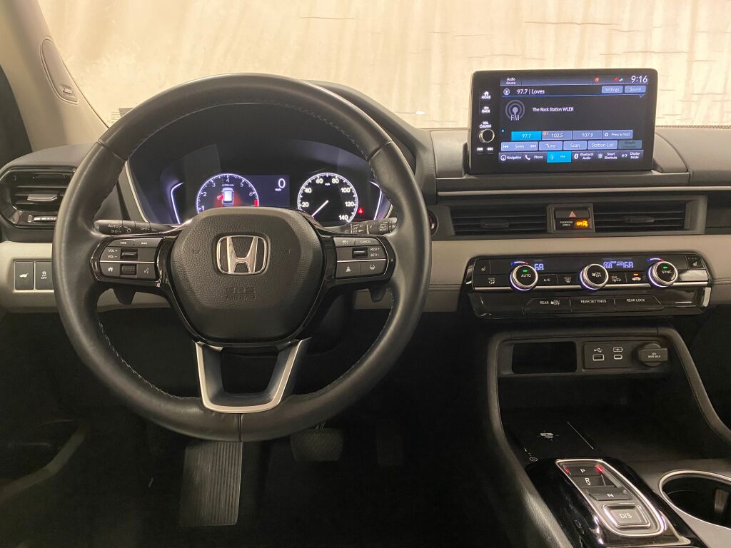 2024 Honda Pilot Touring Platinum White Pearl at Honda North