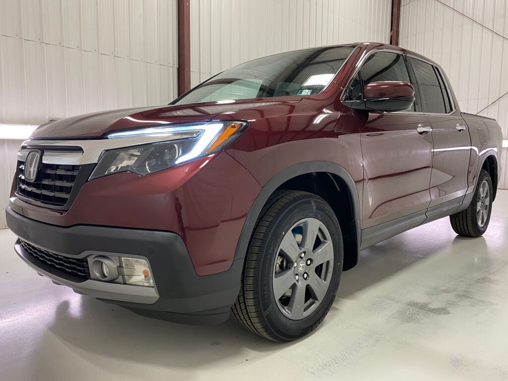2020 Honda Ridgeline photo 14 of 38