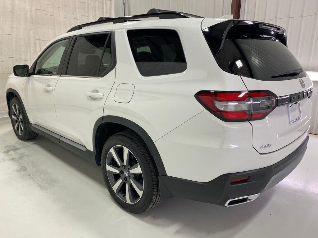 2024 Honda Pilot Touring Platinum White Pearl at Honda North