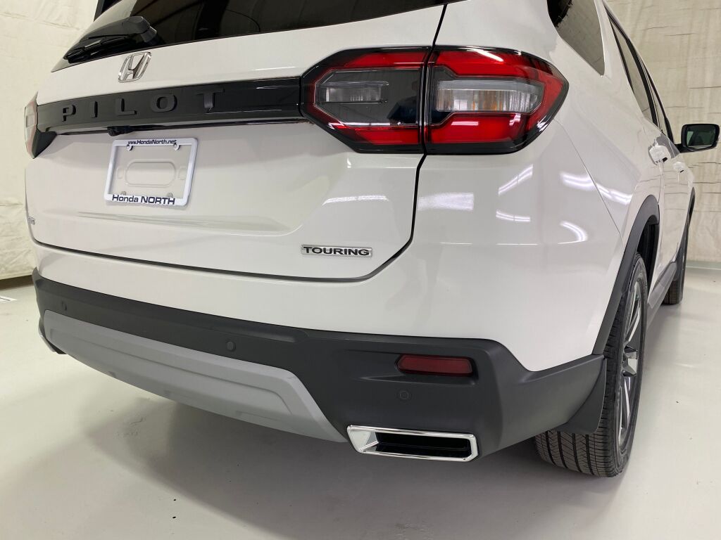 2024 Honda Pilot Touring Platinum White Pearl at Honda North