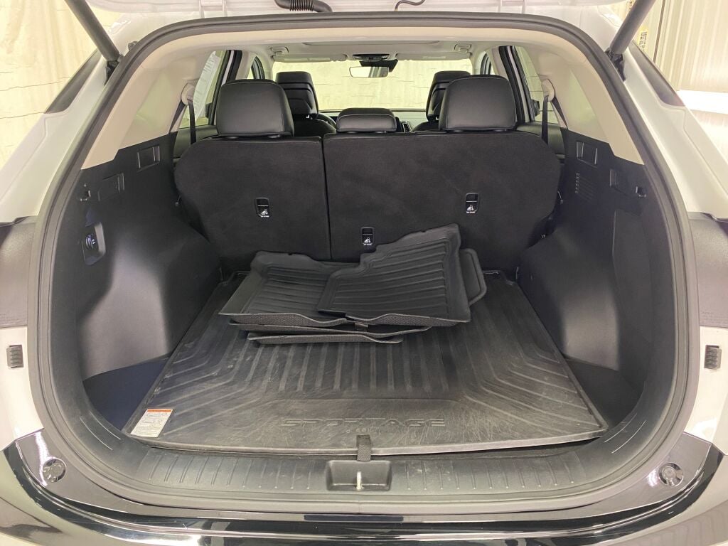 2025 Kia Sportage photo 24 of 37