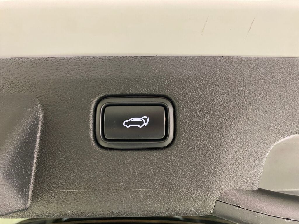 2025 Kia Sportage photo 25 of 37