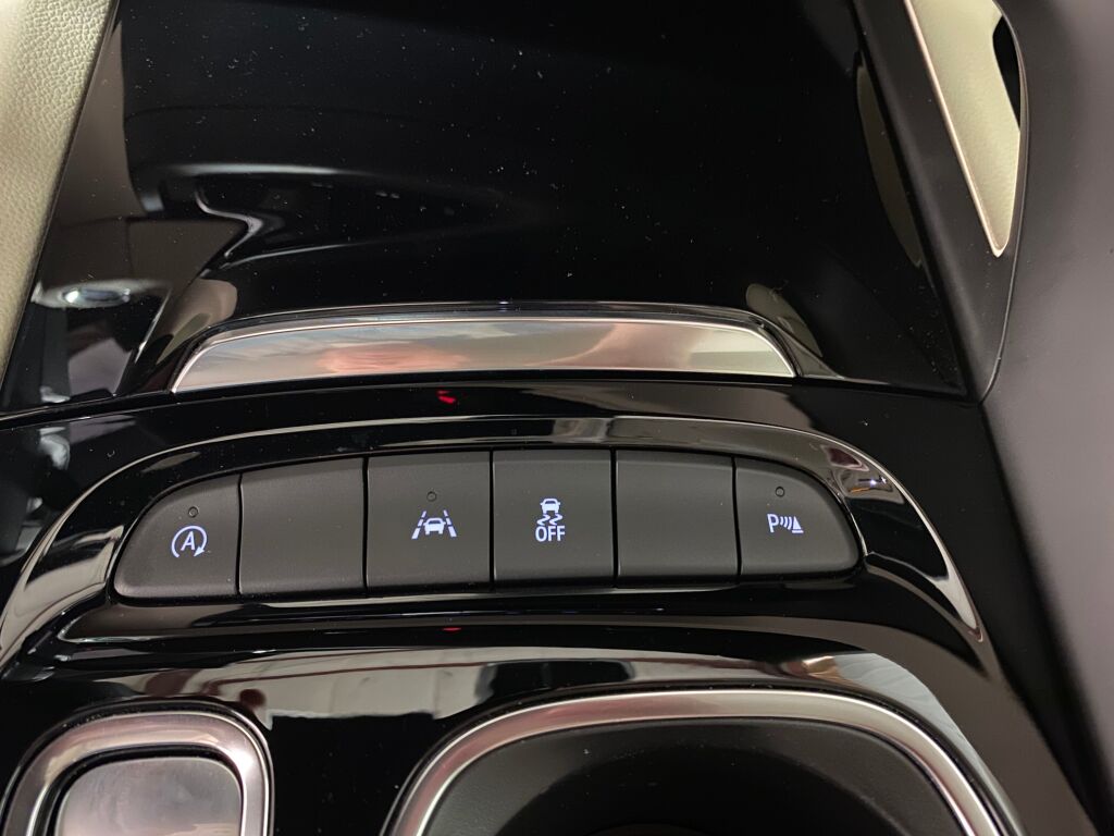 2022 Buick Envision Preferred Summit White at Auto Express Mitsubishi