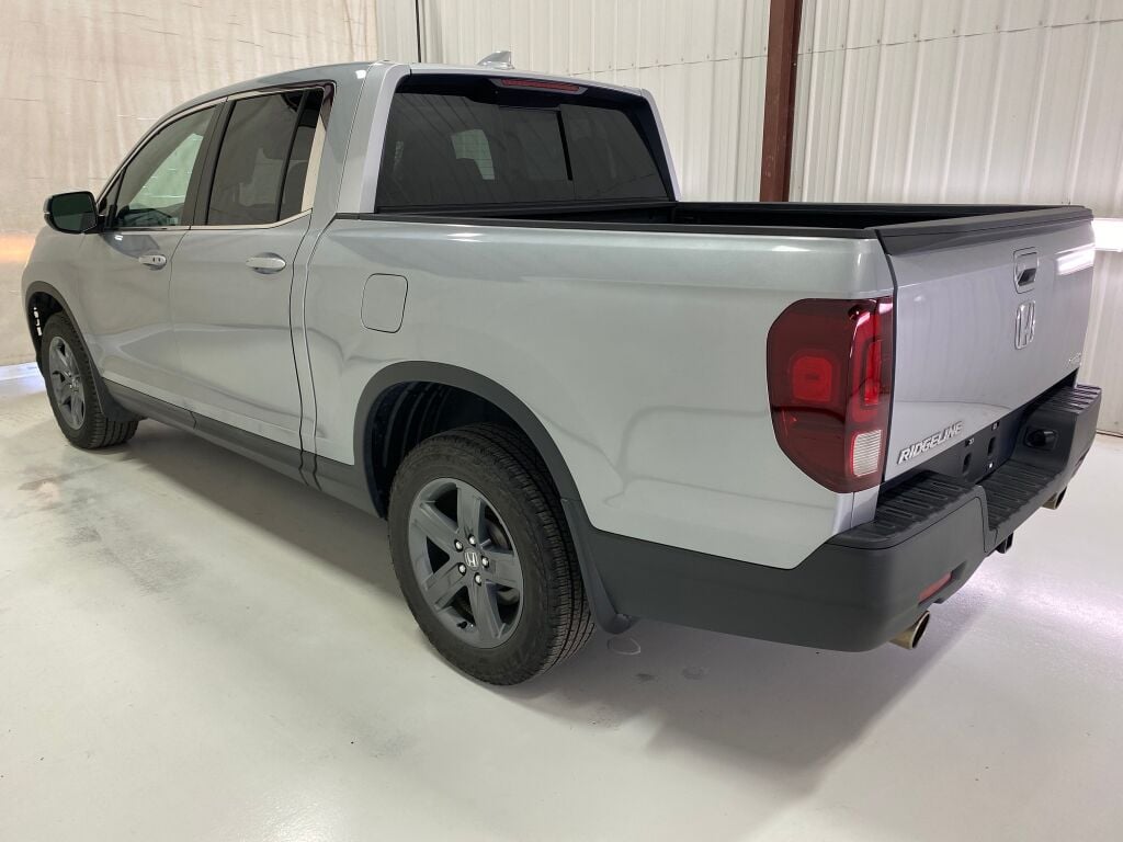 2023 Honda Ridgeline RTL Lunar Silver Metallic at Honda North