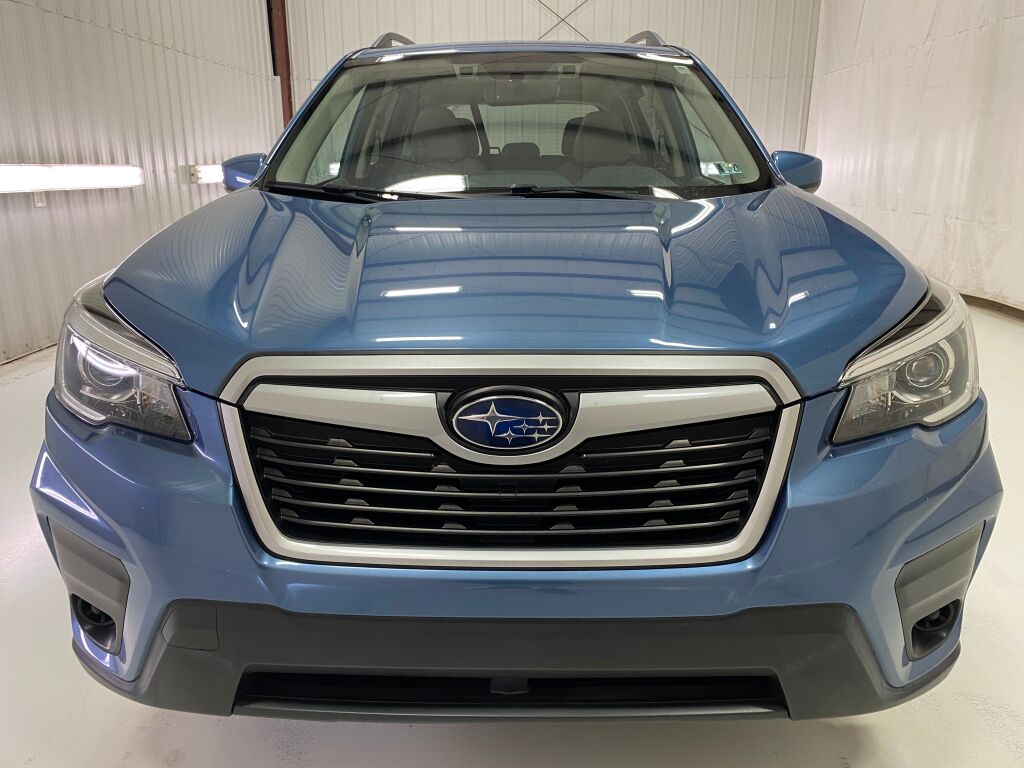 2019 Subaru Forester photo 2 of 10