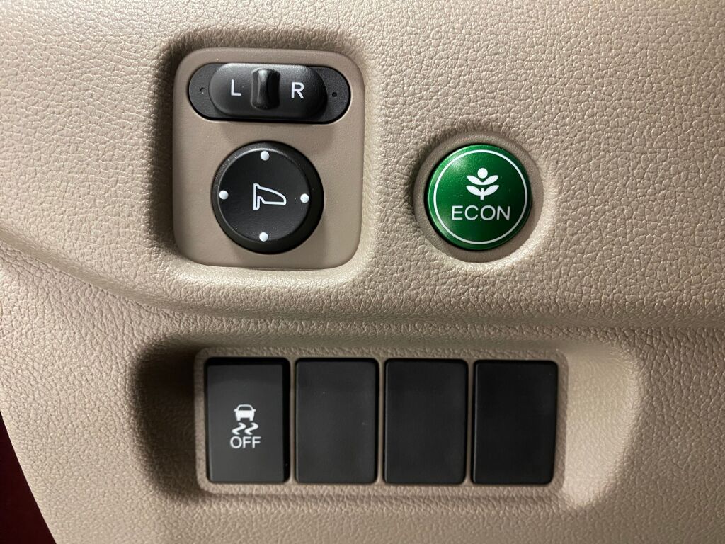2017 Honda Pilot photo 36 of 38
