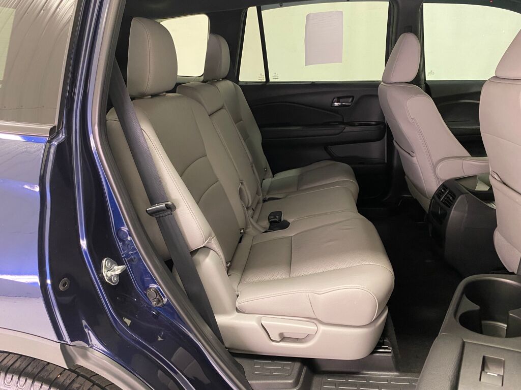 2021 Honda Passport photo 10 of 36