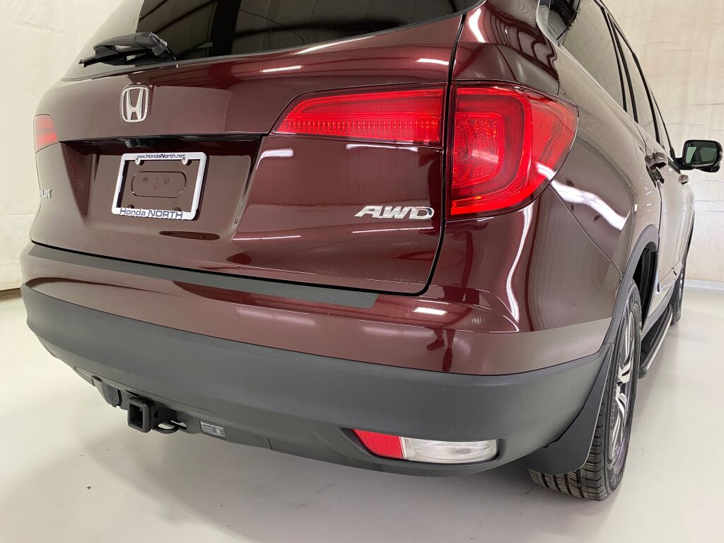 2017 Honda Pilot photo 20 of 38