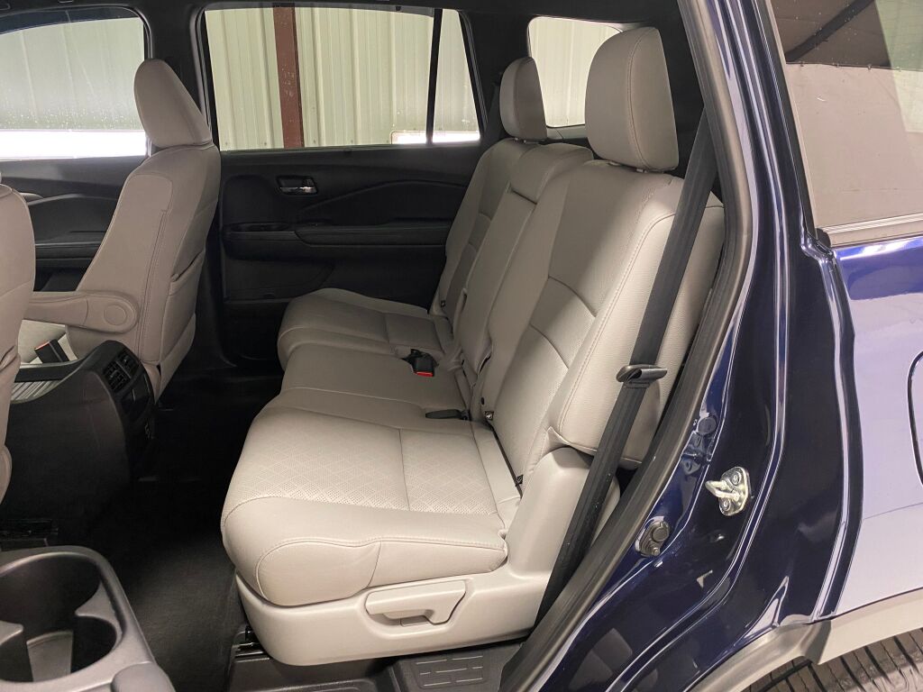 2021 Honda Passport photo 25 of 36