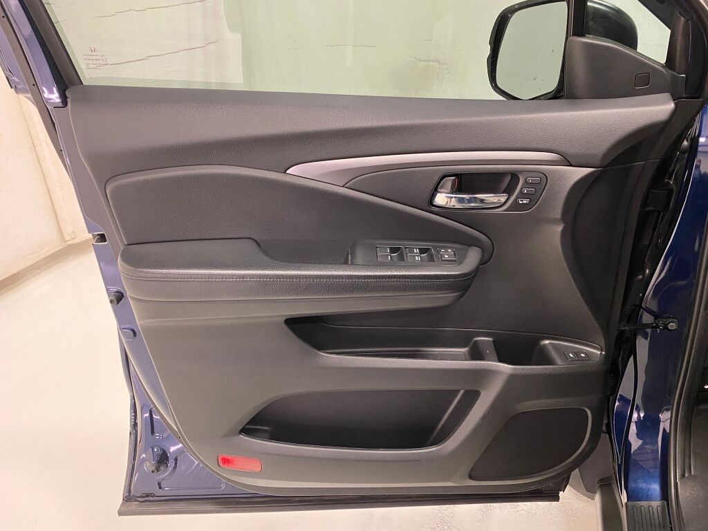 2021 Honda Passport photo 27 of 36