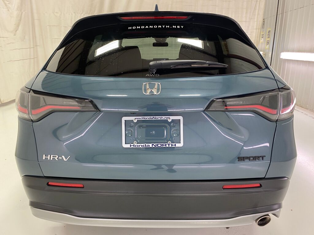 2024 Honda HR-V photo 17 of 34