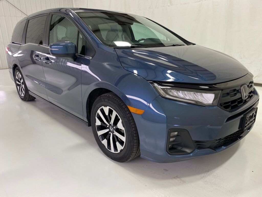 2025 Honda Odyssey photo 9 of 10