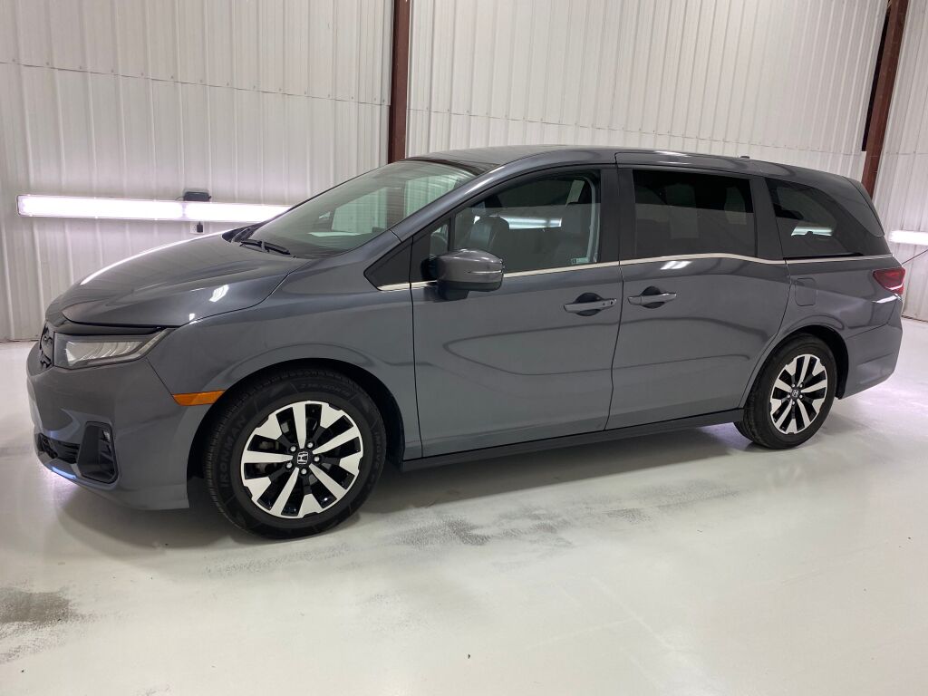 2025 Honda Odyssey photo 4 of 10
