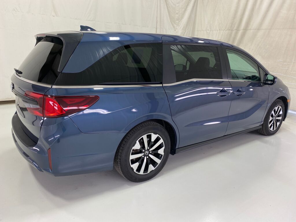2025 Honda Odyssey photo 8 of 10