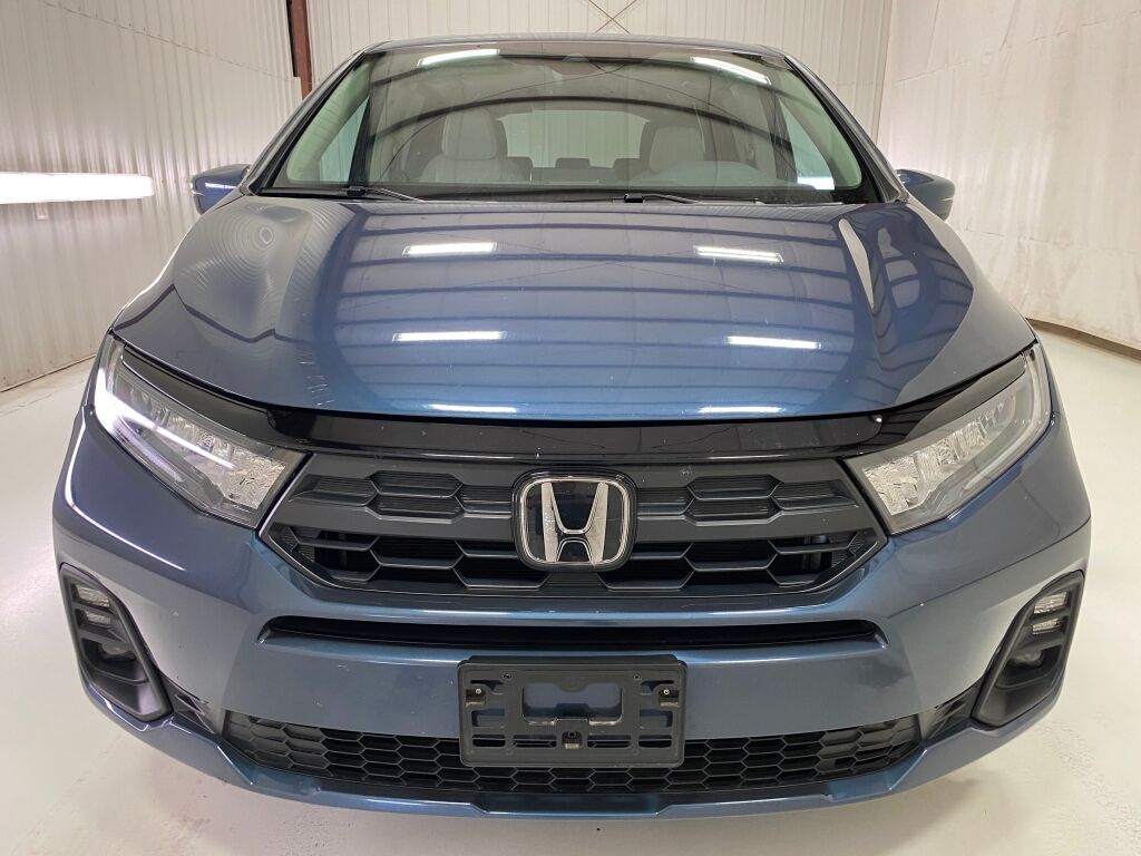 2025 Honda Odyssey photo 2 of 10