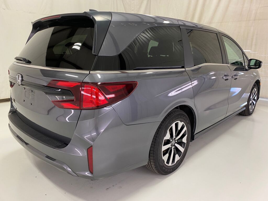 2025 Honda Odyssey photo 7 of 10