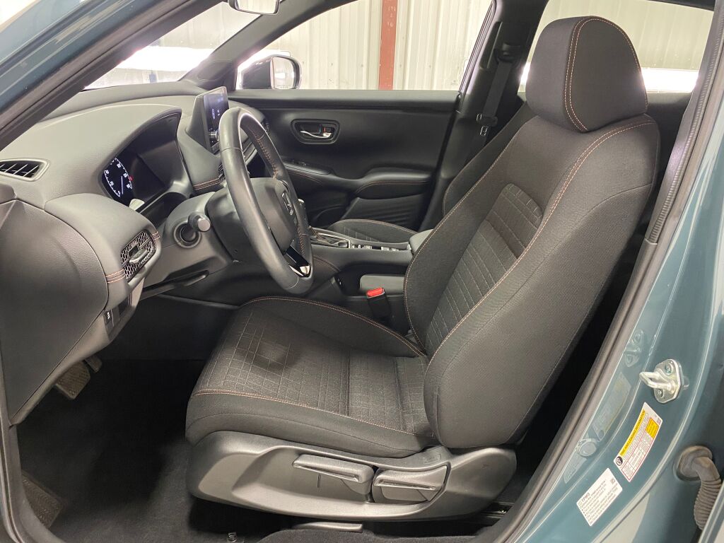 2024 Honda HR-V photo 25 of 34