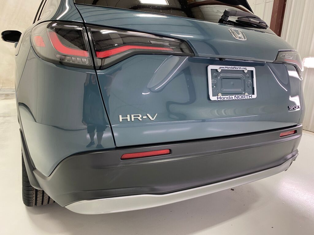 2024 Honda HR-V photo 16 of 34