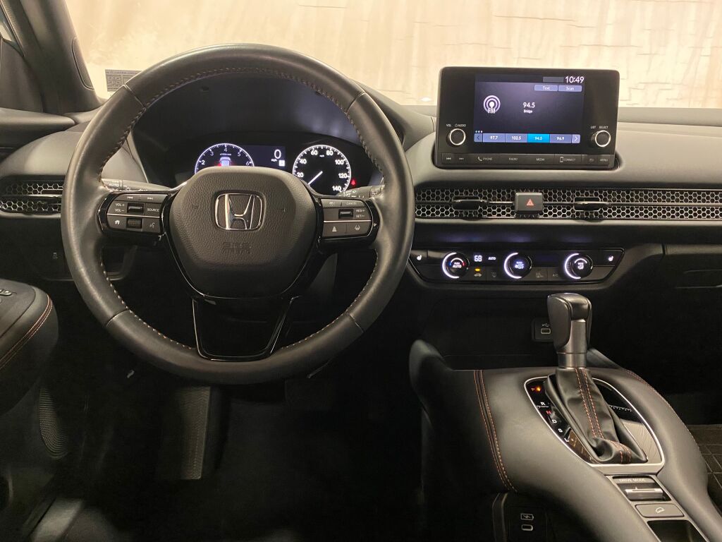 2024 Honda HR-V photo 3 of 34