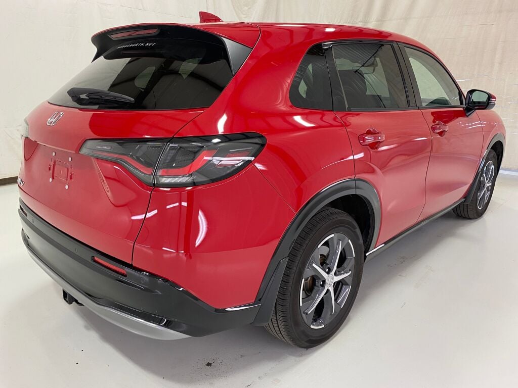 2025 Honda HR-V photo 7 of 10