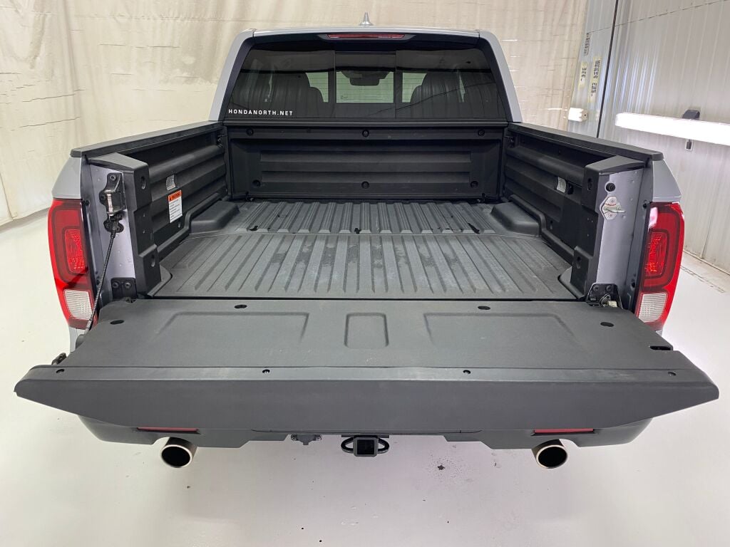 2023 Honda Ridgeline photo 23 of 37