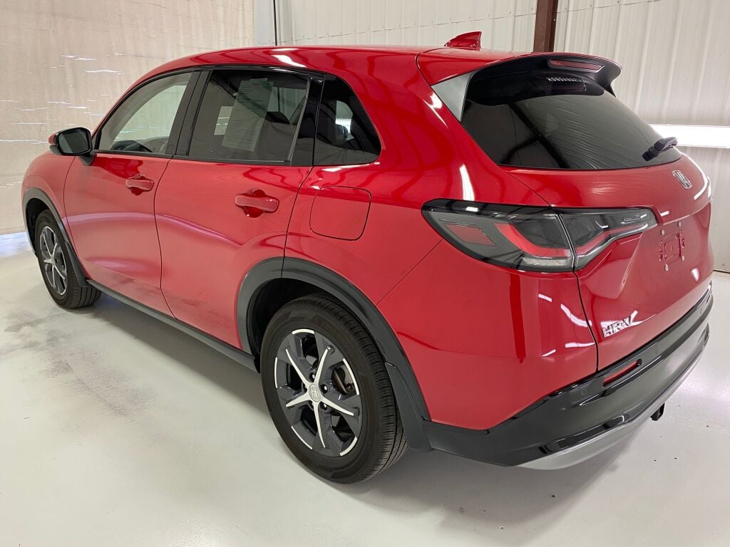 2025 Honda HR-V photo 5 of 10
