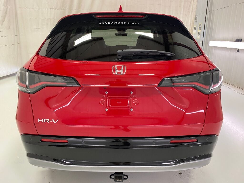 2025 Honda HR-V photo 6 of 10