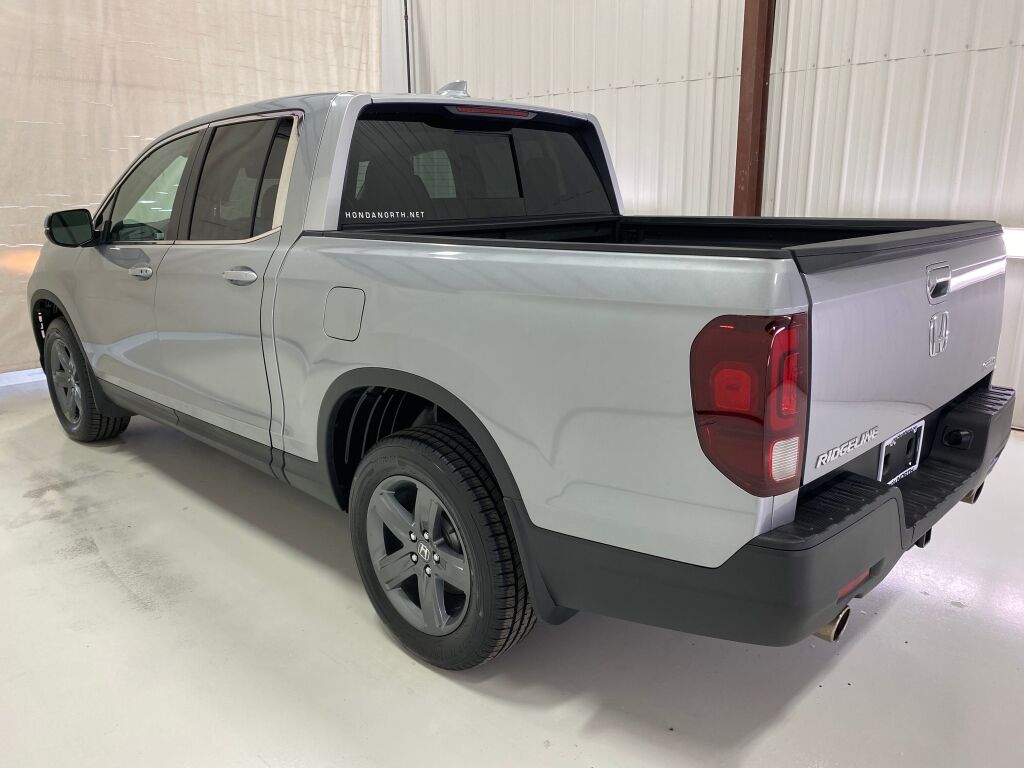 2023 Honda Ridgeline photo 5 of 37