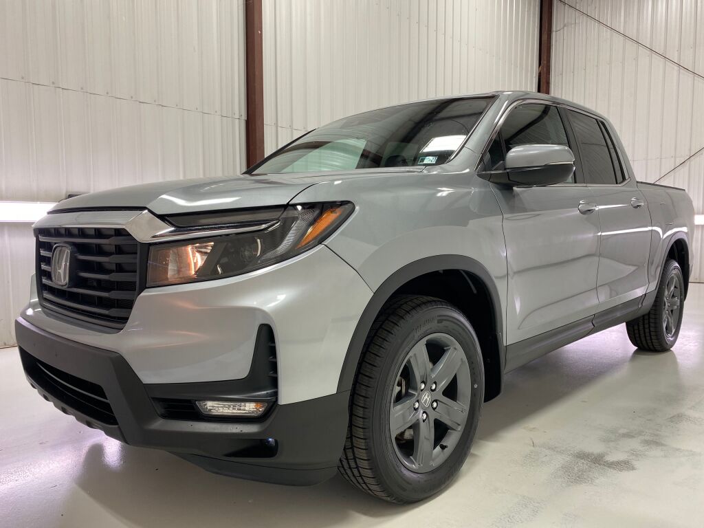 2023 Honda Ridgeline photo 13 of 37