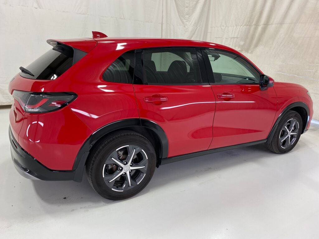2025 Honda HR-V photo 8 of 10