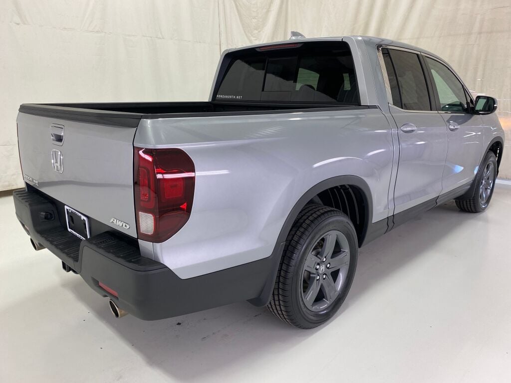 2023 Honda Ridgeline photo 6 of 37