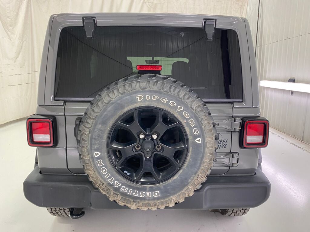2021 Jeep Wrangler photo 6 of 10