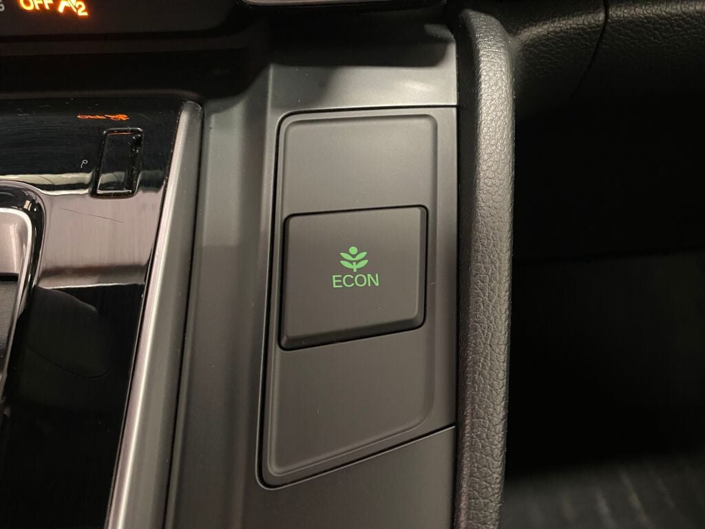 2018 Honda CR-V photo 33 of 36