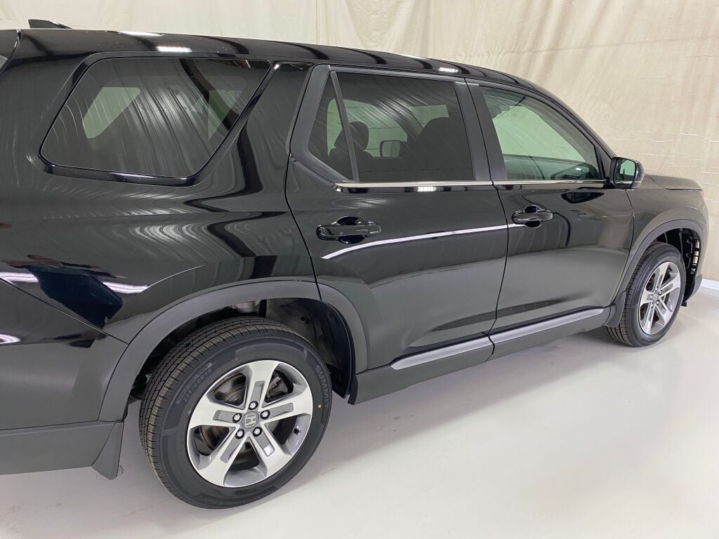 2024 Honda Pilot photo 20 of 37