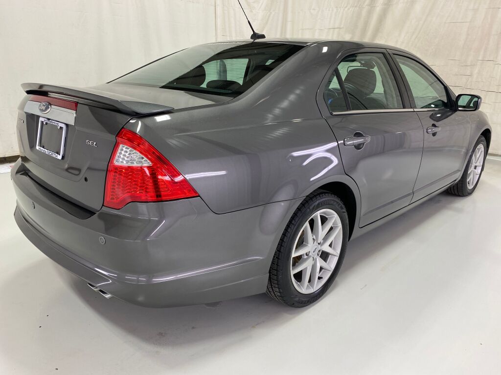2012 Ford Fusion photo 6 of 33